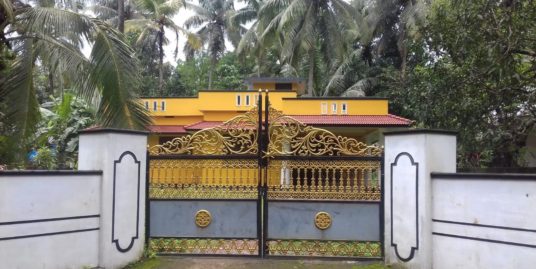 21 സെന്റ് സ്ഥലവും വീടും വിൽപ്പനക്ക്. 21 Cents Land with 3 BHK House for Sale at Karukaputhoor, Palakkad