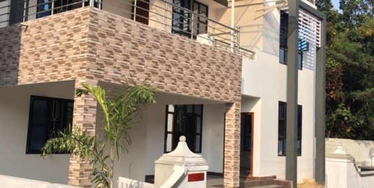 Independent villa with modern amenities for sale at Kochi