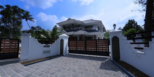 New Independent 3300 Sq Ft house, 4 Bed rooms for Sale at Kaninadu, Kochi, Kerala 682310, India