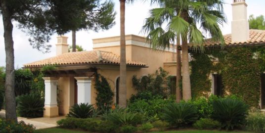 PARK VILLA IN EXCLUSIVE SANTA PONSA 2,550,000€