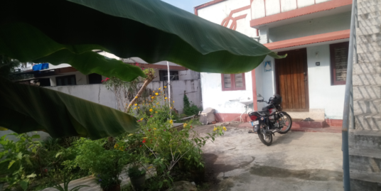 4.5 cent plot for sale at Rs 38.25 Lakhs in kochi Mundamveli Athipozhi Road.