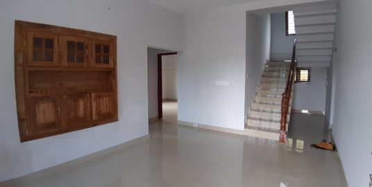 Brand new 4 BHK House in 10 cents, Mallapally, Kerala
