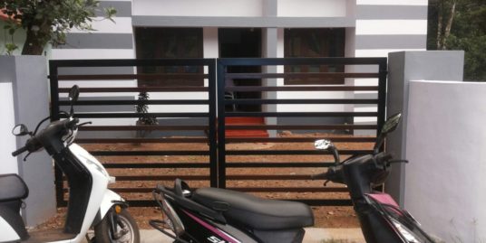 20CENT LAND WITH HOUSE SALE MAVELIKARA THADATHILAL