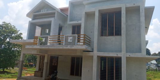 HOUSE SALE AT CHANGANACHERRY, NALUKODY