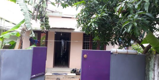 2bedroom, hall, common toilet, 4sided compound wall, well, car acess,prime location in Uliyakovil, Kollam, Kerala, India-for sale for 26 lakhs