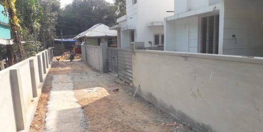 5 Cents and Villa for Sale in Aluva Kalady route