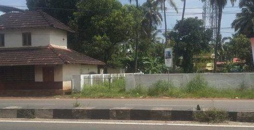 RESIDENTIAL LAND FOR SALE IN NELLIKUNNU CENTRE