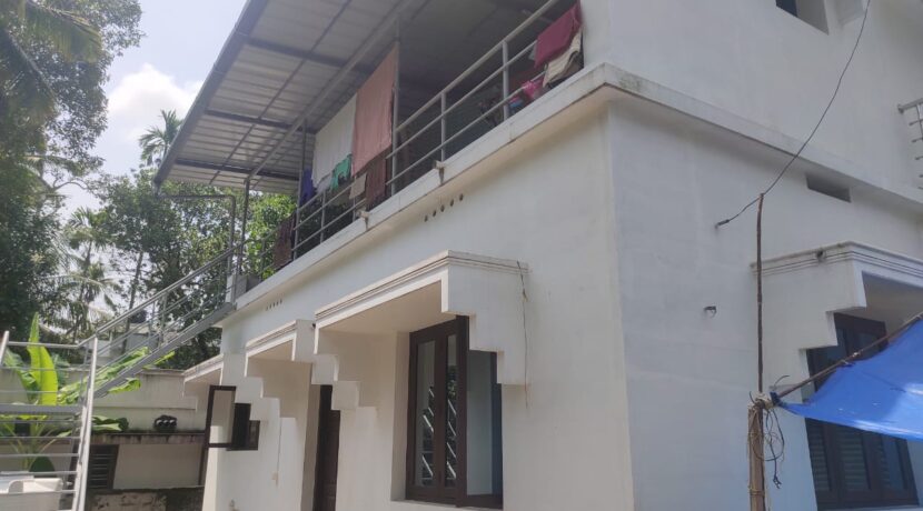 House 4