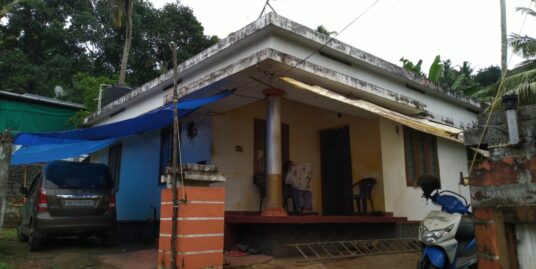 മുവാറ്റുപുഴ മാറാടിയിൽ 9 സെൻറ് സ്ഥലവും വീടും ഉടൻ വില്പനയ്ക്ക്.