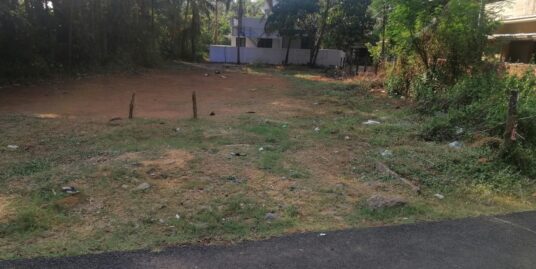 Land for sale in Kolazhy Thrissur.
