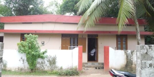 House for sale near Othara Vayanashala, Othara west, Pathanamthitta