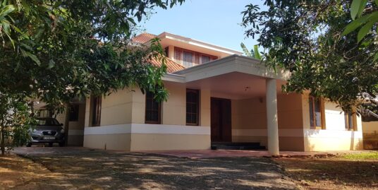 22 Cent, 4 bedroom luxurious villa for sale.