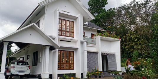 2800 squarefeet ready to occupy house